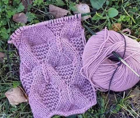Free Interesting Knitting Stitch with Rhombus