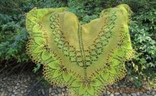 Lace Shawl with Large Leaf Edge Pattern